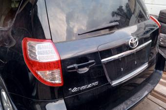 Urgence besoin dargent  Toyota vaguard sans plaque climatisation malili  11500 suka  Localisation appel