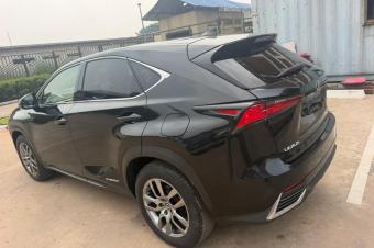 Lexus 2020 sans plaque  Full full option toit panoramique Prix 21000 suka  Localisation appel 