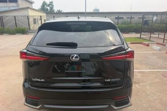 Lexus 2020 sans plaque  Full full option toit panoramique Prix 21000 suka  Localisation appel 