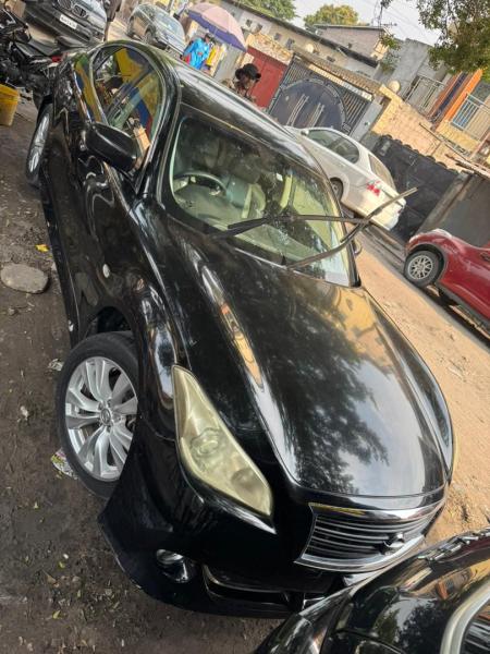 NISSAN FUGA A vendre  Kinshasa 