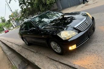 TOYOTA CROWN A VENDRE A KINSHASA 