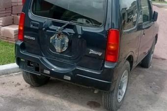 Suzuki Jimny Sans plaque Tout est nickel 6800 lisolo