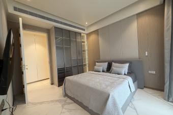 Trs bel appartement meubl flambant neuf disponible pour un contrat  longue dure dans limmeuble le plus pris au cur de la Gombe avec le plus grand club house complet 
