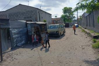 Parcelle  Vendre  Carrire Commune de la NSele  Proche du boulevard lumumba