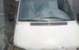Mercedes benz sprinter cdi Chaise moyenne sans plaque Couleur d’origine localisation lemba eza show ??prix 12500$ suka 