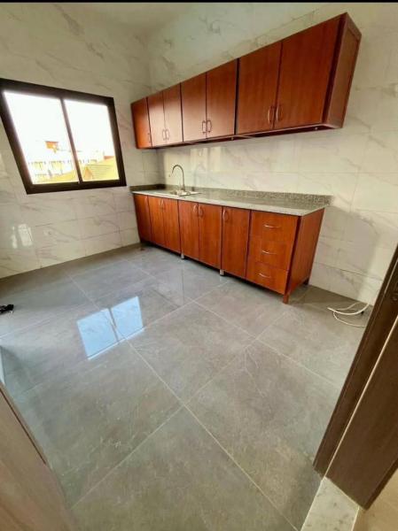 Location appartement  Gombe 2 ch salon cuisine salle de bain 2200 dollars garantie 31