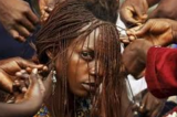 Coiffure féminine à Kinshasa : la tresse de mèches au centre des préoccupations en saison sèche