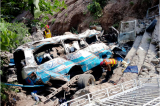 Pakistan : deux accidents de bus font 34 morts