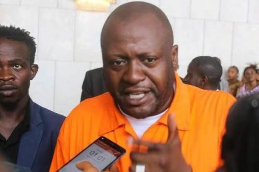Arrivée de migrants expulsés des États-Unis à Kinshasa : Ados Ndombasi saisit l’ambassade américaine pour obtenir des explications