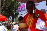 Fermeture des lieux de culte : le Cardinal Ambongo propose une célébration restreinte des messes, la police s'y interpose !