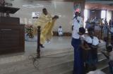 Guy Amessan, le prêtre danseur ivoirien qui enflamme la toile