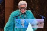 L'icône de la mode Iris Apfel fête ses 100 ans