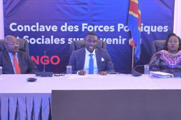 Après le conclave de Nairobi, l’opposant Seth Kikuni interpellé à l’aéroport de Ndjili