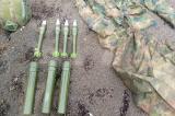 Des tenues et matériels militaires de l’armée rwandaise abandonnés à Buhamba lors de l’attaque du M23