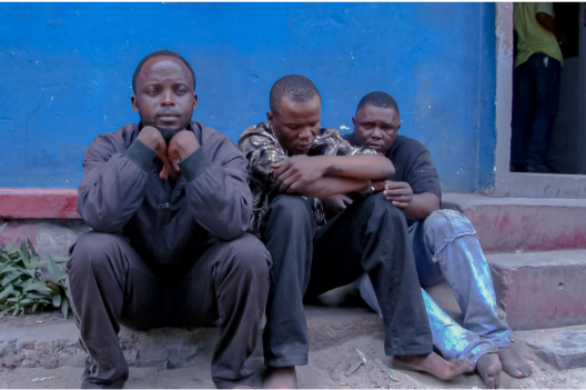 Braquage d’un cambiste à la 7ème rue Limete à Kinshasa : la police maîtrise trois des cinq présumés auteurs