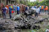 Le Bangladesh en deuil après la mort de 27 personnes dans le crash d'un avion sur une école