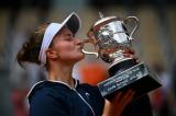 Roland-Garros: Barbora Krejcikova remporte son premier titre du Grand Chelem