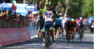 Infos congo - Actualités Congo - -Journée historique pour le cyclisme africain: Biniam Girmay remporte la 10e étape du Giro