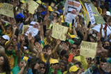 Brésil: poursuivi pour tentative de coup d'Etat, Bolsonaro mobilise massivement ses partisans