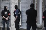 Bruxelles: une perquisition franco-belge liée aux attentats de Paris se termine en fusillade