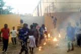 Burkina Faso : les entrées de l’Ambassade de France incendiées à Ouagadougou
