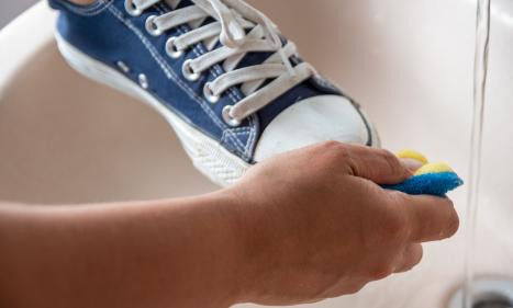 Infos congo - Actualités Congo - -La bonne méthode pour nettoyer vos chaussures accessoires
