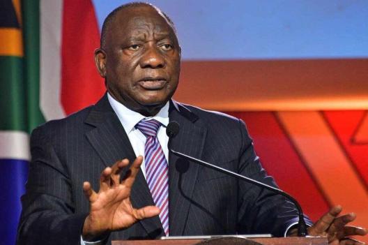 La Cour suprême d’Afrique du Sud réexamine la procédure de destitution de Cyril Ramaphosa