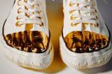Daniel Roseberry invente les premières baskets haute couture aux orteils dorés
