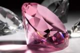 Record aux enchères pour un diamant rose vif: 31,56 millions de dollars à Genève