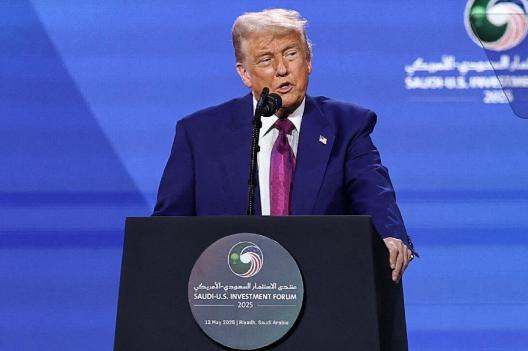 Après avoir levé les sanctions contre Damas, Donald Trump va rencontrer le président syrien