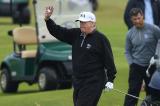 En Écosse, des centaines de personnes manifestent contre la visite de Trump occupé à jouer au golf