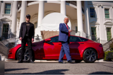 Donald Trump vole au secours d'Elon Musk en transformant la Maison Blanche en concession Tesla