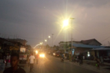Kinshasa : l’avenue Elengesa, dans son tronçon entre Kasa-Vubu et Mont-Ngafula, éclairée