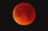 Une spectaculaire éclipse lunaire rouge a lieu ce lundi aux petites heures 