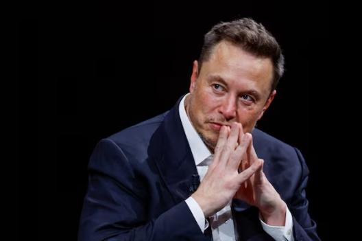 Exploration spatiale : SpaceX donne désormais la priorité à la Lune pour y établir une base au détriment de Mars