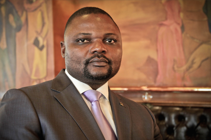 “Nous nous opposerons toujours à la pensée unique”, prévient Emery Okundji face à la stigmatisation de l’opposition en RDC