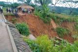 Kasai : une érosion menace de couper la Route nationale 1 Tshikapa-Kananga au niveau du village Mukenge   