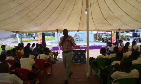 Infos congo - Actualités Congo - -Felibi forme les élèves sur la lecture en trois dimensions sur le numérique