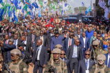 Kwilu : Félix Tshisekedi lance l’électrification de Kikwit via la centrale de Kakobola et inaugure des infrastructures militaires