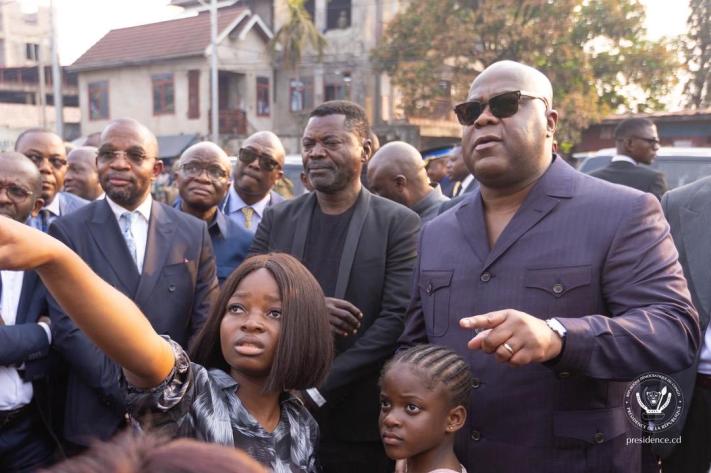 Kinshasa : Félix Tshisekedi au chevet des jeunes ébénistes sinistrés de Delvaux