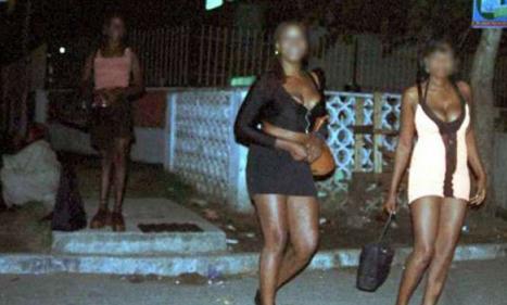 Infos congo - Actualités Congo - -Phénomène mwana kin : l’urine, nouvelle ruse des jeunes filles pour arnaquer les hommes !