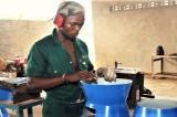 Plus d’un million de tonnes de charbon de bois consommées à Kinshasa