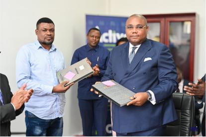 Infos congo - Actualités Congo - -Le FPI finance les menuisiers de Delvaux victimes de l'incendie