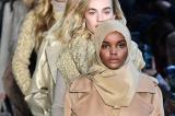 Halima Aden, mannequin noire et voilée