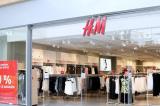 H&M va fermer 30 de ses 165 magasins en Espagne.