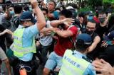 À Hong Kong, affrontements violents en marge d'une nouvelle manifestation de masse