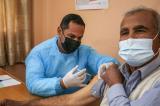 Coronavirus : Israël commence à vacciner des Palestiniens avec un permis de travail israélien