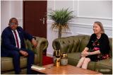 Restrictions de voyage aux USA : Kinshasa engage un dialogue diplomatique avec l’ambassadrice Lucy Tamlyn