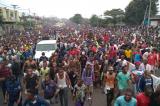 Marche de Lamuka : les manifestants ont brisé les gestes barrières édictés pour se protéger de la Covid-19