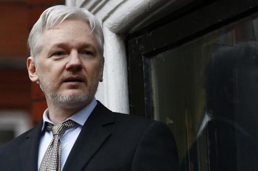 Julian Assange peut contester son extradition vers les États-Unis, nouvelle audience en mai